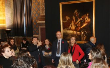 Giornata contro la violenza sulle donne, il dipinto ‘Giuditta che decapita Oloferne’ dagli Uffizi a Palazzo Vecchio