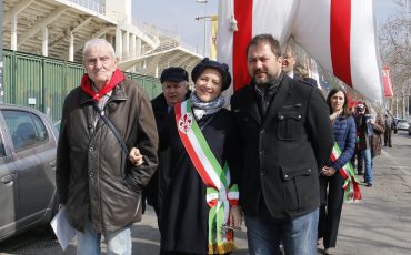 Commemorati i cinque martiri fucilati dai fascisti allo stadio nel ’44