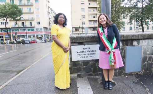 Intitolato a Gandhi un ponte di Firenze