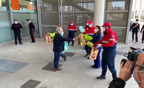 Coronavirus: 400 uova di cioccolato donate al personale di Careggi